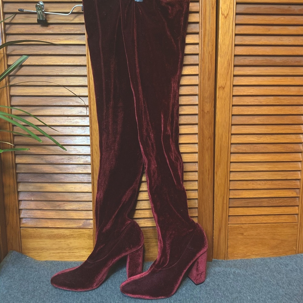 NWOT Zara Thigh High red Velvet OTK Sock boot